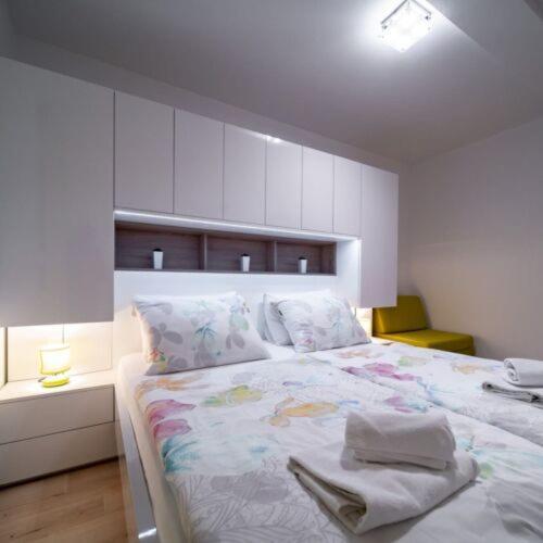 Apartments Arbis Lopar Oda fotoğraf